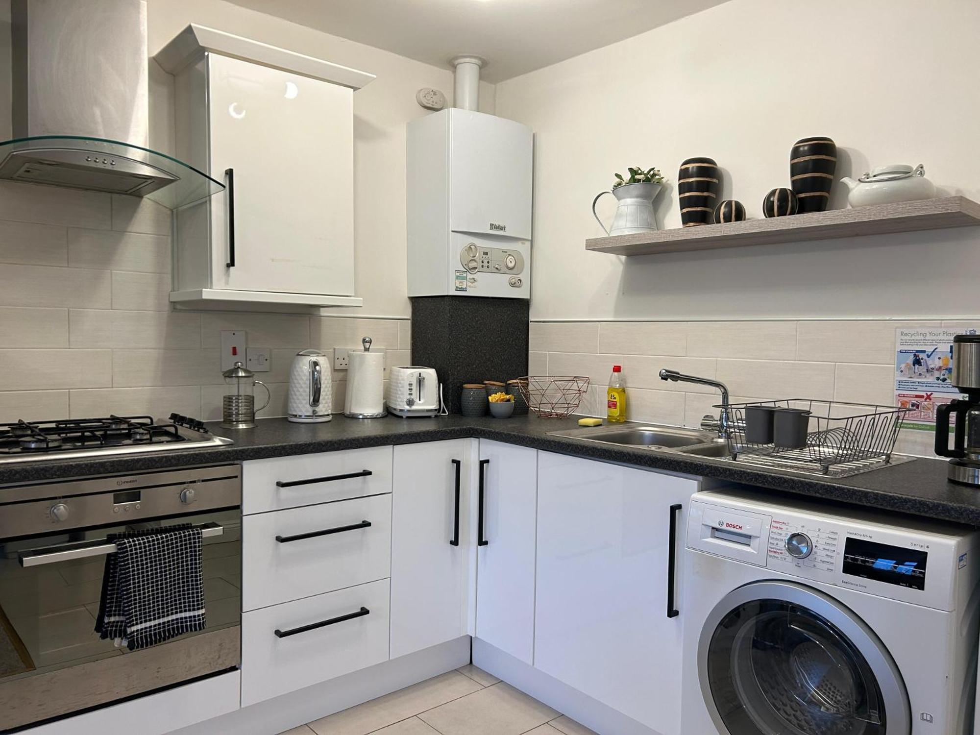 Lovely Serviced Apartment, Free Parking,