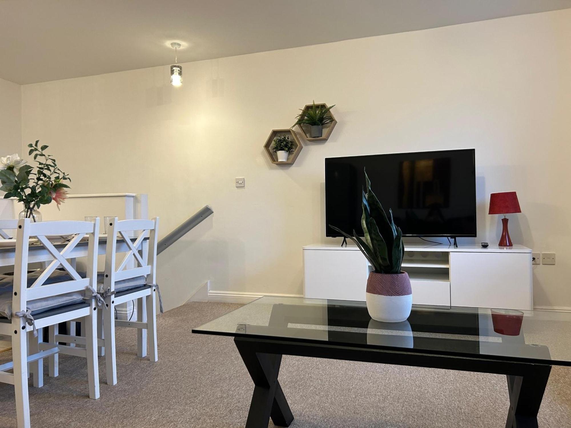 Lovely Serviced Apartment, Free Parking, Apartment *