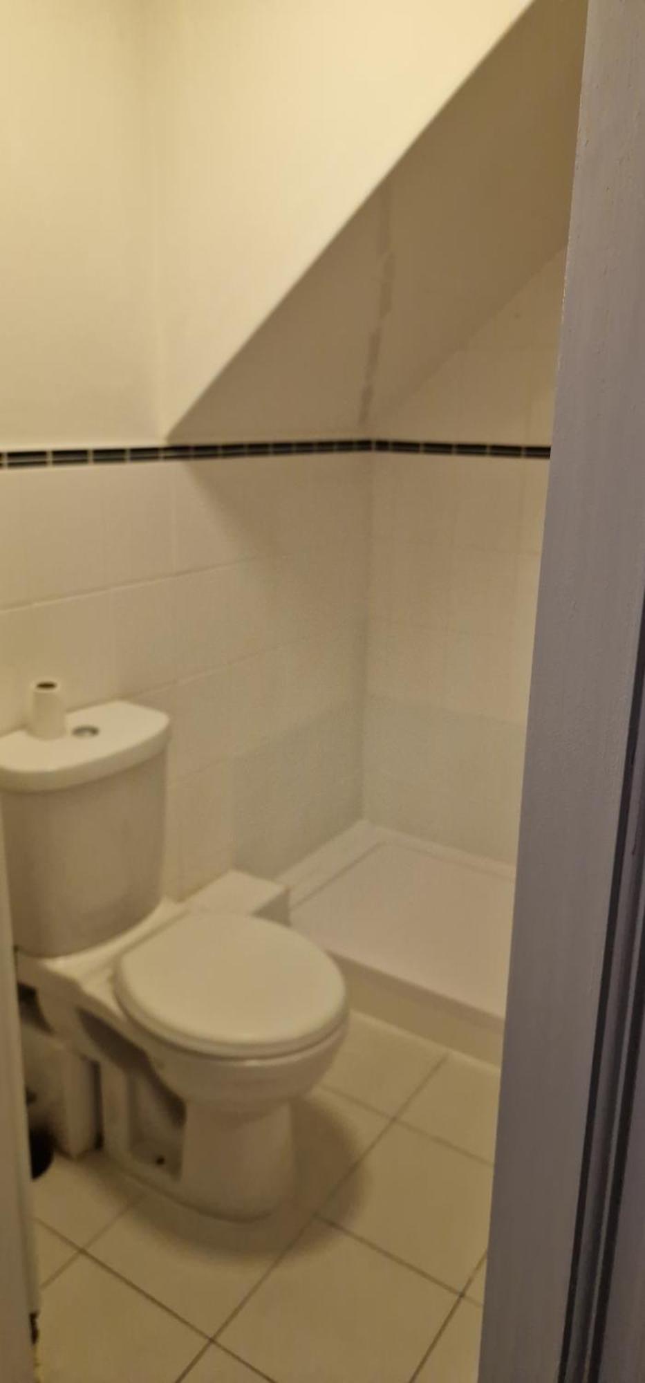 Apartamento Lovely Serviced Apartment, Free Parking, *